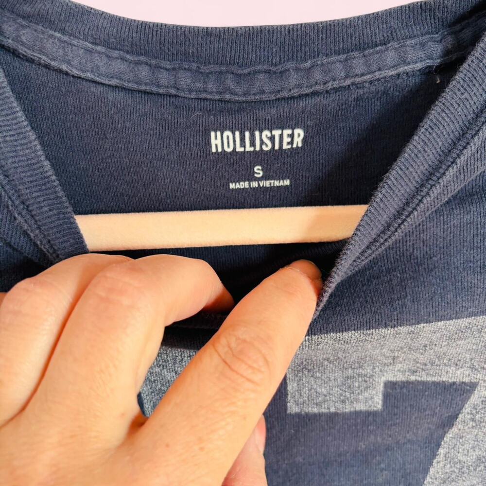 Hollister navy blue cropped tee - Picture 2 of 3